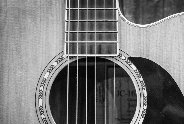 Ilustrasi senar gitar (Pexels)
