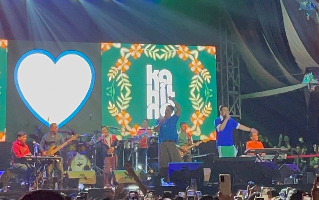 Kahitna ajak penonton Pontianak nostalgia di 'Love Music Festival 2023' yang di digelar di Qubu Resort, Kubu Raya. Foto: Siti Annisa/Hi!Pontianak
