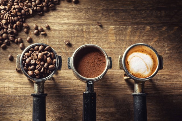 Ilustrasi proses kalibrasi kopi. Foto: Marian Weyo/Shutterstock