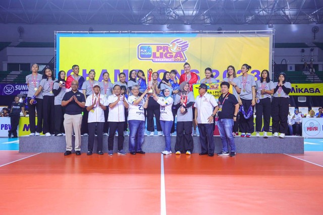 Grup voli putri Bandung BJB Tandamata meraih juara satu di ajang Proliga 2023. Foto: Bank BJB