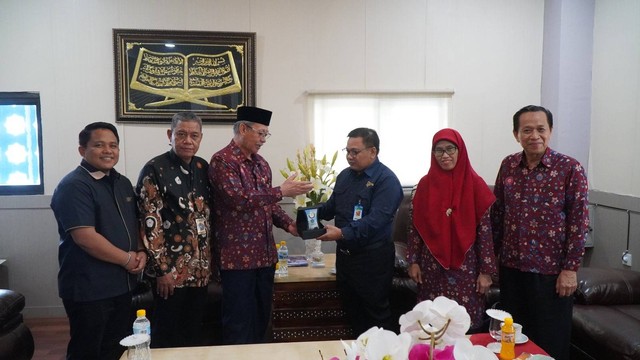 Rektor Unismuh Terima Kunjungan Silaturahmi Kasi Kemahasiswaan Kemenag RI