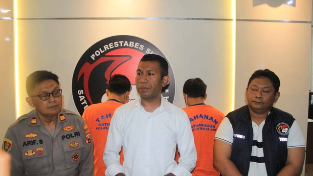 Wakasat Resnarkoba Polrestabes Surabaya Saat Memberikan Keterangan Pers Terkait Pengungkapan Kasus Narkoba Jaringan Aceh-Sumatera, Foto : Istimewa.