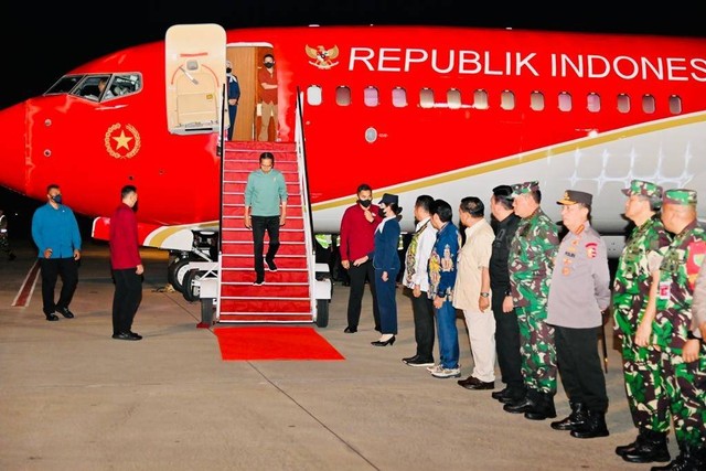 Presiden Joko Widodo tiba di Papua, Senin (20/3/2023).  Foto: Laily Rachev/Biro Pers Sekretariat Presiden
