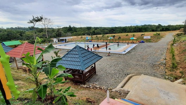 Kawasan Wisata Gelora Permata Hijau di Desa Waetuwo, Kecamatan Tanasitolo. Foto: Istimewa