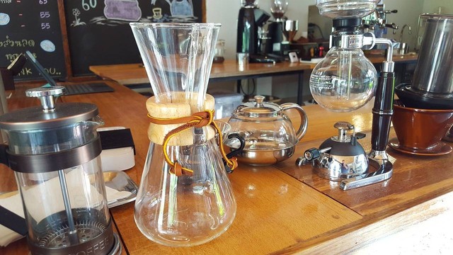 Ilustrasi 5 alat-alat untuk membuat kopi beserta fungsinya. Sumber: shayne234234/pixabay.com 