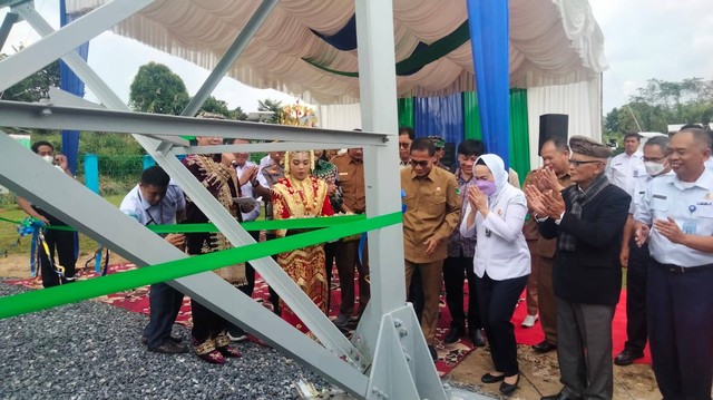 Kepala BMKG Dwikorita Karnawati meresmikan tower gas rumah kaca di Stasiun Global Atmosphere Watch (GAW) Bukit Koto Tabang.