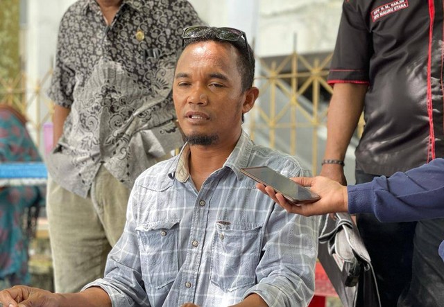 Fadli S. Tuanany, kuasa hukum tiga tersangka yang menggugat ijazah SMA Muhamadiyah milik Bupati Halmahera Selatan, Usman Sidik. Foto: Samsul Hi. Laijou/cermat