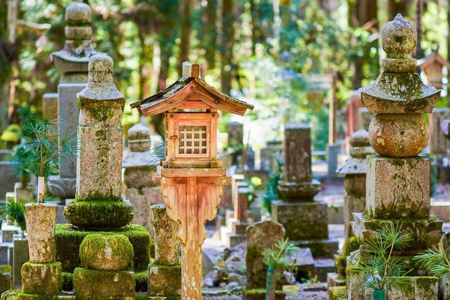 https://www.shutterstock.com/image-photo/monuments-okunoin-cemetery-koyasan-mount-koya-1379775356