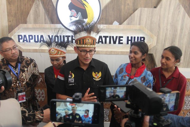 Menteri Pariwisata dan Ekonomi Kreatif Sandiaga Uno mengungkapkan kebanggaan terhadap gedung PYCH dan akan mendukung UMKM khas Papua. Foto: Dok. Istimewa