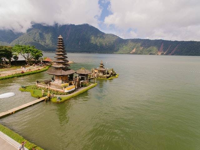 Ilustrasi link twibbon Nyepi 2023 Bali, sumber foto Mikhail Nilov from Pexels