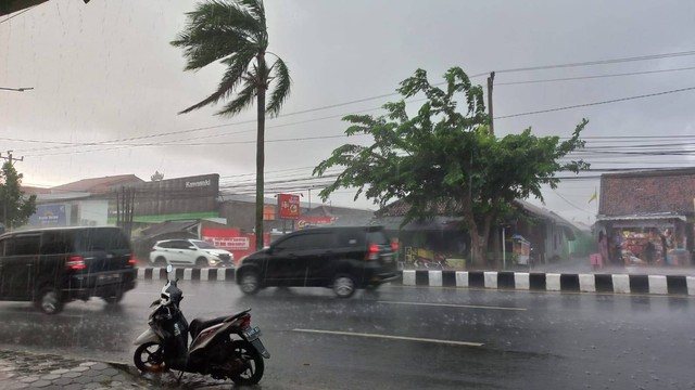 Berpotensi Hujan, Ini Prakiraan Cuaca 3 Hari ke Depan 23-25 Maret di Lampung