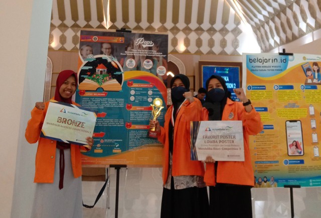 Tim FKIP Universitas Ahmad Dahlan (UAD) memenangkan medali perunggu di Mandalika Essay Competition (Foto: Istimewa)