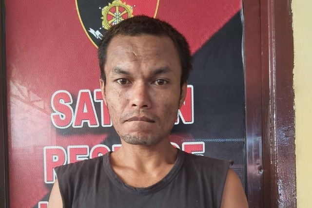 Putra Sangkot, pelaku pencurian di rumah polisi, di Kota Pematang Siantar pada Minggu (19/3/2023). Foto: Dok. Istimewa