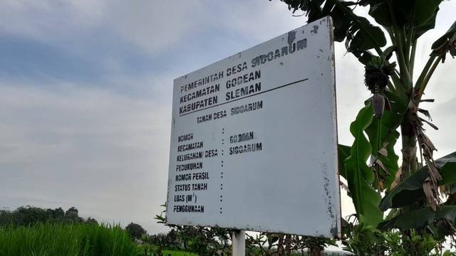 Ilustrasi papan penanda tanah kas desa di Sleman. Foto: Widi RH Pradana