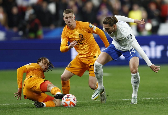 Pertandingan Kualifikasi Euro 2024 antara Timnas Prancis vs Belanda, Sabtu (25/3) dini hari WIB. Foto: Gonzalo Fuentes/REUTERS