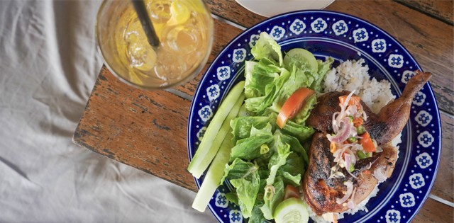 Kuliner Buka Puasa di Bandung untuk Keluarga/Foto ini hanya ilustrasi dan bukan tempat aslinya. Sumber: Unsplash/PETER TEOFILUS KARUNDENG