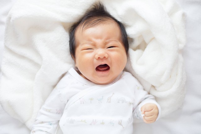 Penyebab Suara Bayi Serak dan Cara Mengatasinya. Foto: ucchie79/Shutterstock
