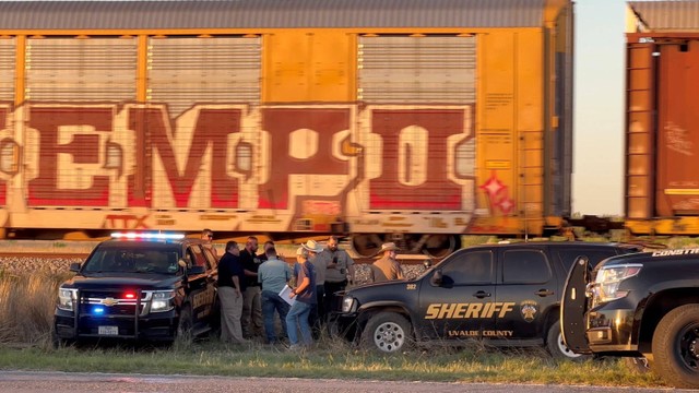 Imigran ilegal terjebak di kereta barang di Texas Foto: REUTERS