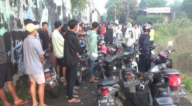 Ringroad Mojoagung Kerap Jadi Ajang Balap Liar, Warga Jombang Blokade Jalan Desa