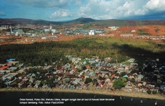 Desa Kawasi, Pulau Obi, Halmahera Selatan, Maluku Utara, terlihat dari udara. Dok: JATAM