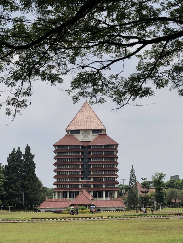Gedung Rektorat Universitas Indonesia. Dokumentasi: Mahdania.