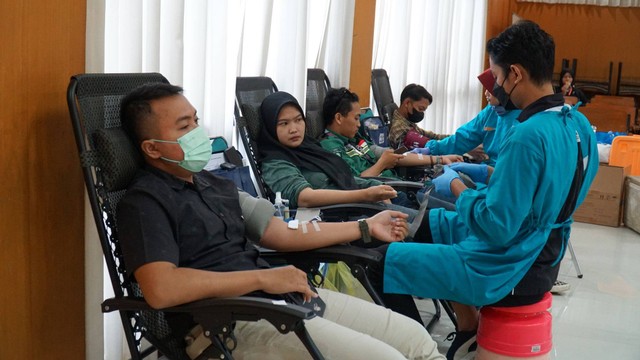 Pemeriksaan kesehatan gratis dan donor darah di Auditorium A Kampus III Universitas Ahmad Dahlan (UAD) (Foto: Istimewa)