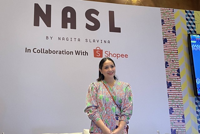 Nagita Slavina saat peluncuran koleksi terbaru NASL By Nagita Slavina, yakni Raya Collection. Foto: Ghinaa Rahmatika/kumparan