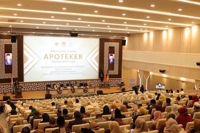 Pengambilan Sumpah Apoteker Universitas Ahmad Dahlan (UAD) Periode Maret 2023 (Foto: Humas dan Protokol UAD)