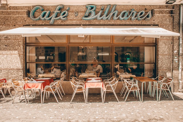 Ilustrasi Rekomendasi Tempat Bukber Outdoor di Batu. Foto: Unsplash/Eugene Zhyvchik.