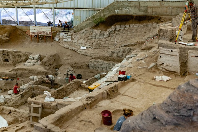 Ilustrasi Jurusan Arkeologi, sumber foto (Hulky Okan Tobak) by unsplash.com