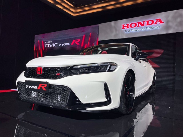 PT Honda Prospect Motor (HPM) resmi meluncurkan Honda Civic Type R terbaru di Indonesia, Kamis (30/3/2023). Foto: Sena Pratama/kumparan