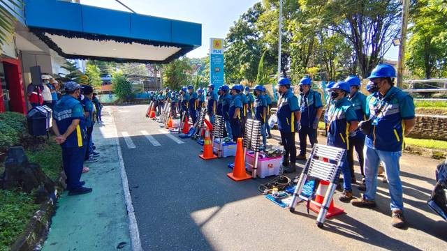 Apel petugas lapangan PLN UID Suluttenggo.
