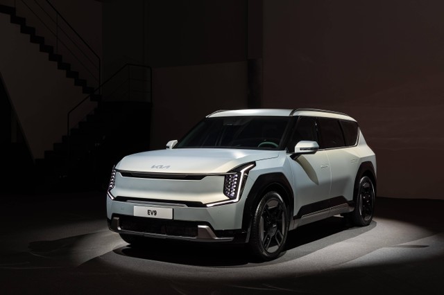 Wujud mobil listrik baru Kia EV9 debut global. Foto: Kia