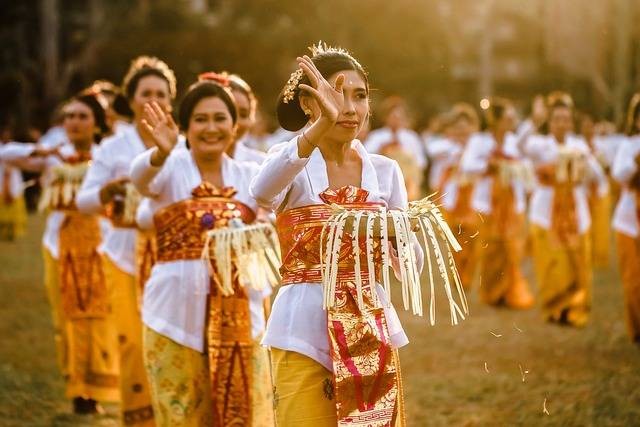 Ilustrasi suku Bali. Sumber: Pixabay