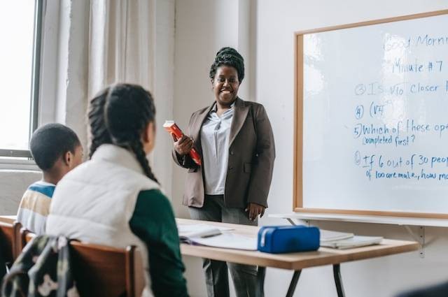 Ilustrasi pertanyaan umum, sumber foto: Katerina Holmes by pexels.com