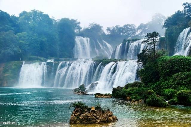  7 Destinasi Wiata Curug di Banten yang Layak di Kunjugi, Fotohanya illustrasi : Unsplash/sannywayan