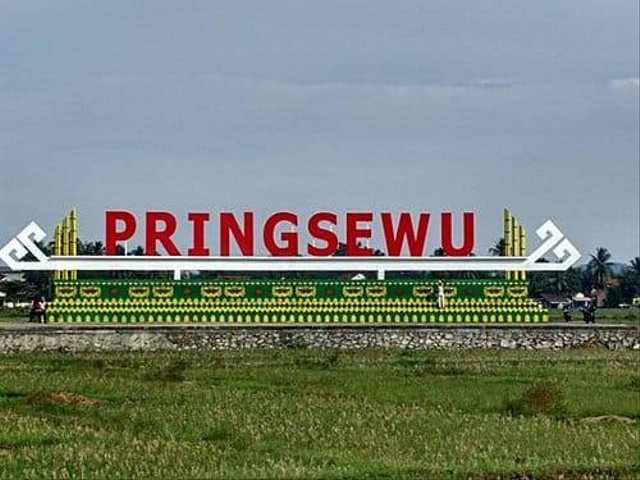 Landmark Kabupaten Pringsewu. | Foto: Ist