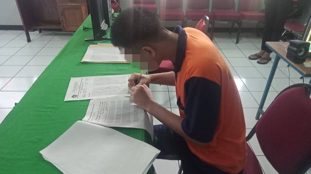 WBP Rutan Purworejo Melaksanakan Ujian Akhir Sekolah (Sumber : HumasRuwojo)
