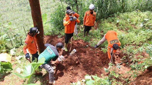 Penemuan tulang belulang diduga 10 korban dukun pengganda uang asal Banjarnegara. Foto: Dok. Istimewa