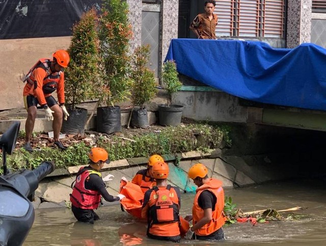 Jasad Bocah Tenggelam Ditemukan, 5 Cewek Diamankan