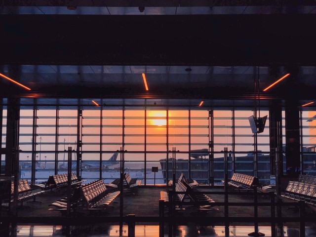 Ilustrasi nama bandara Surabaya. Sumber foto: Unsplash.