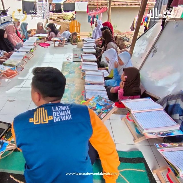 Bekas Dapur Rumah Warga Cianjur Menjadi Tempat Binaan Guru Ngaji