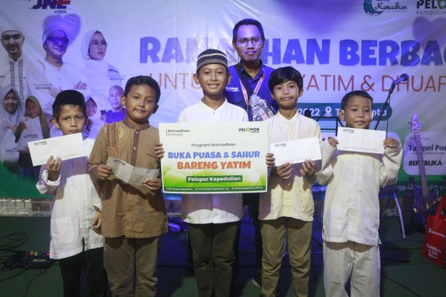 Buka Puasa bareng Yatim yang digelar Pelopor Kepedulian pada Ramadhan tahun lalu, sumber : dokumnetasi pribadi