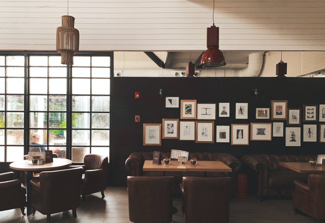 Cafe di Tangerang Selatan, Foto Hanya Ilustrasi: Pexels/Scott Webb
