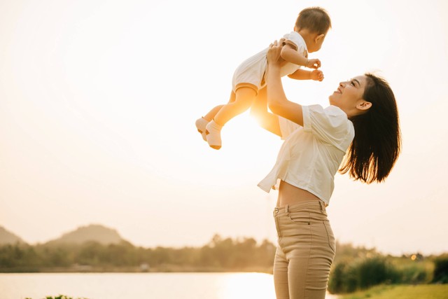 Ilustrasi ibu dan anak. Foto: Sorapop Udomsri/Shutterstock