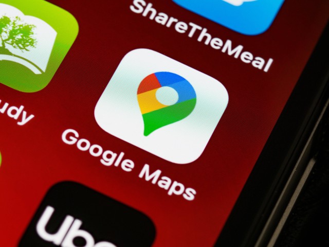 Cara Melacak Nomor HP lewat Google Maps, Cepat Ketemu. Foto: Pexels/Brett Jordan