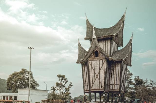 Ilustrasi suku sumatera barat, sumber foto: Rafli by pexels.com