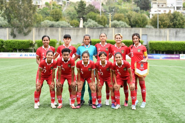 Timnas putri Indonesiia melawan Lebanon. Foto: PSSI