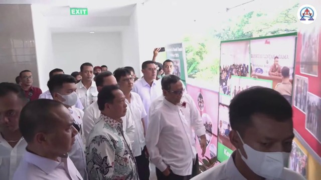 Menko Polhukam Mahfud MD bersama Mendagri Tito Karnavian dan Walikota Bogor Bima Arya menghadiri peresmian GKI Bogor Barat. Foto: Youtube/ GKI Pengadilan Bogor