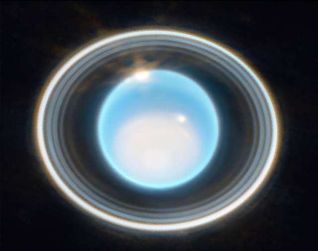 Foto planet Uranus dari lensa teleskop James Webb, menampakkan detail dari atmosfer dan 11 dari 13 cincinya. Foto:  NASA, ESA, CSA, STScI. 